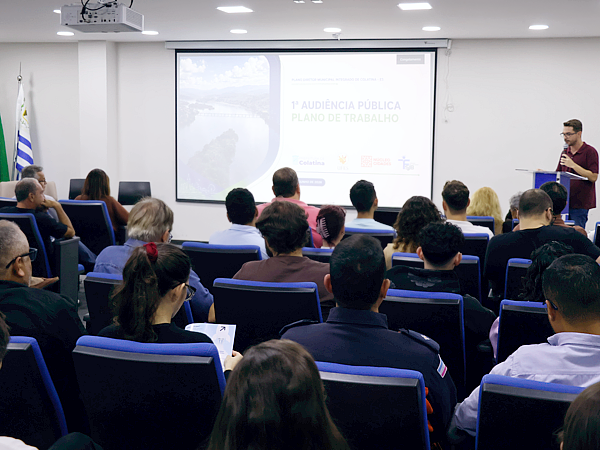 Promovido pela Prefeitura de Colatina, o encontro reuniu mais de 100 participantes, incluindo poder público, instituições, lideranças e moradores. Fotos: Alessandro Bitti.